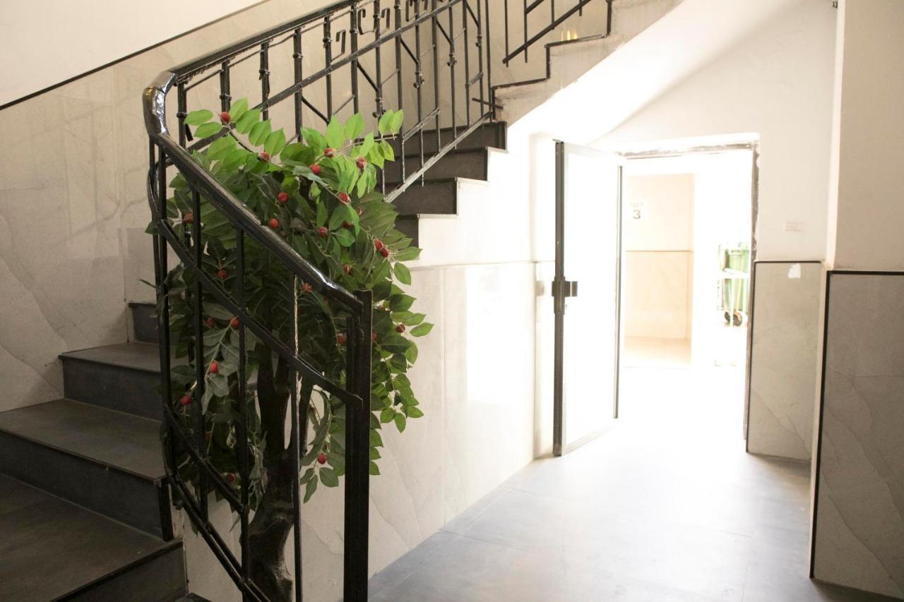 Bauhaus Stylish Apartments - By Bookiz Tel Aviv Exterior foto